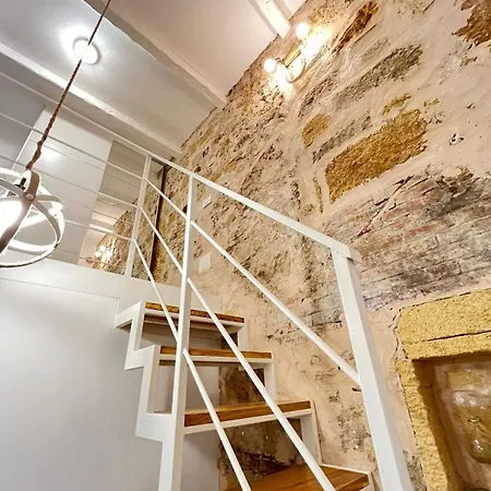 Festa Apartment *